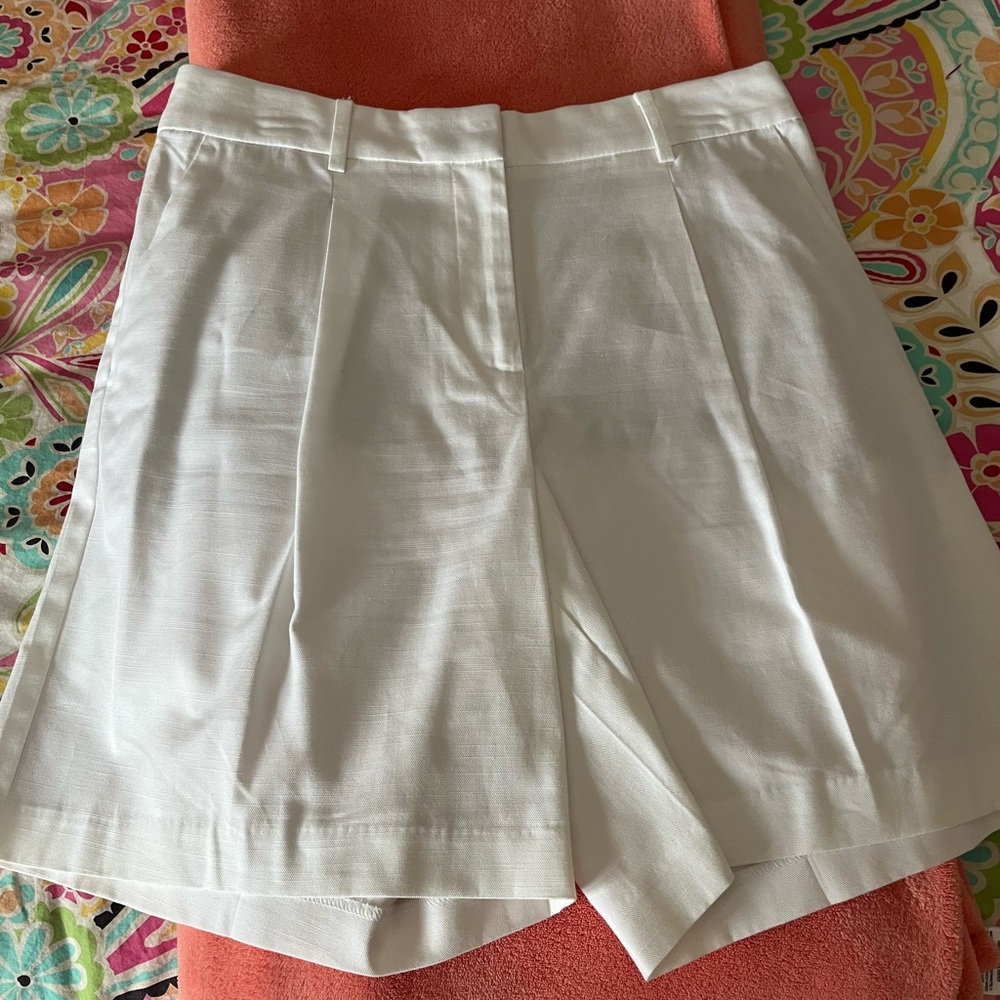 LOFT Peyton Short Belted White Pleated Tailored Shorts